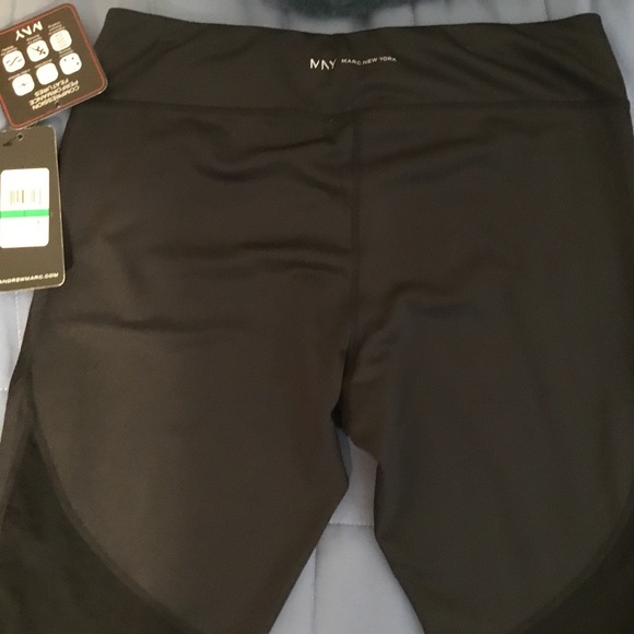 NWT Andrew Marc New York Performance Compression Performance Black Leggings - Picture 7 of 15